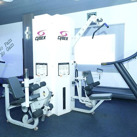 Nova Park Hotel Шарджа Екстериор снимка