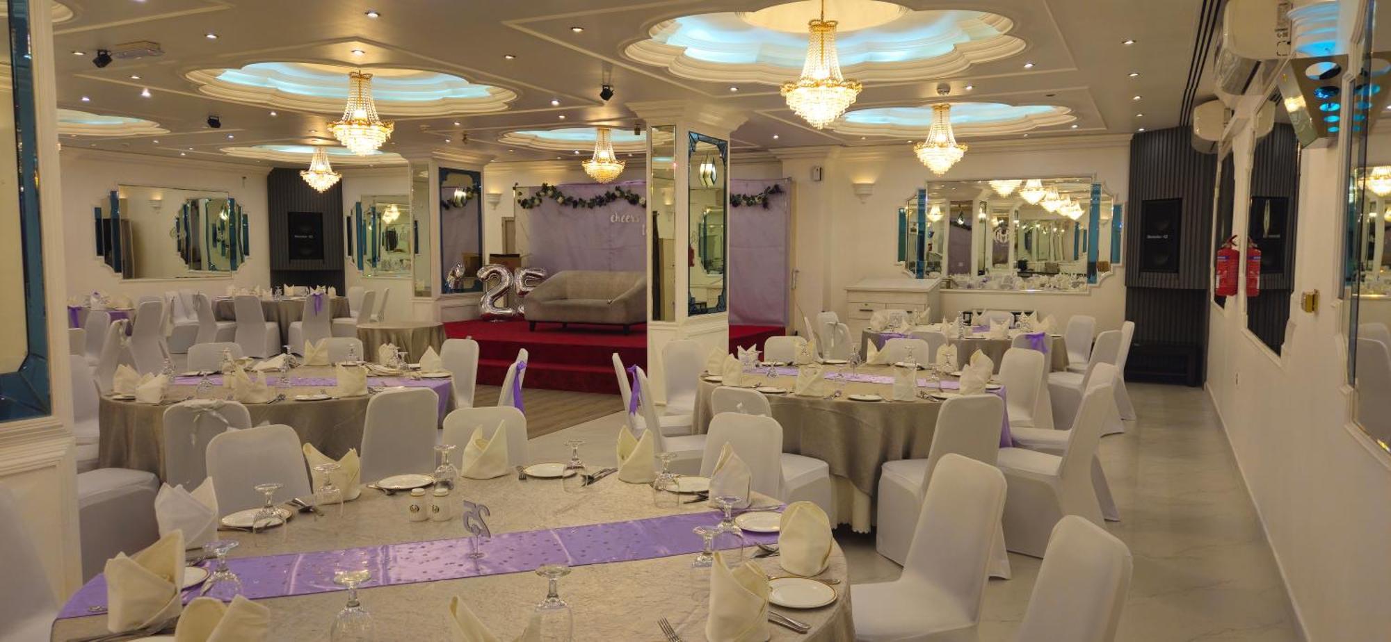 Nova Park Hotel Шарджа Екстериор снимка