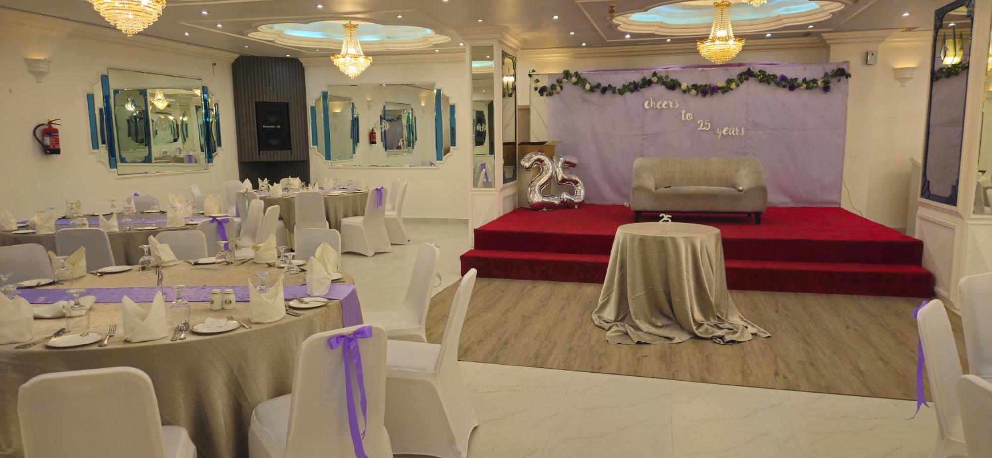 Nova Park Hotel Шарджа Екстериор снимка